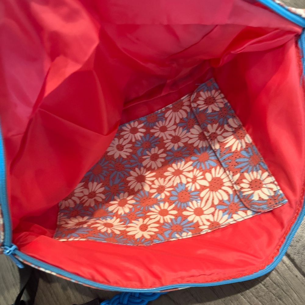 Slope Rope Sling Backpack Floral Design - Picture 7 of 8
